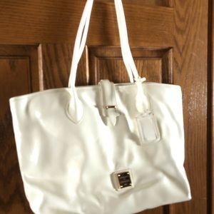 Authentic Dooney Cindy bag.